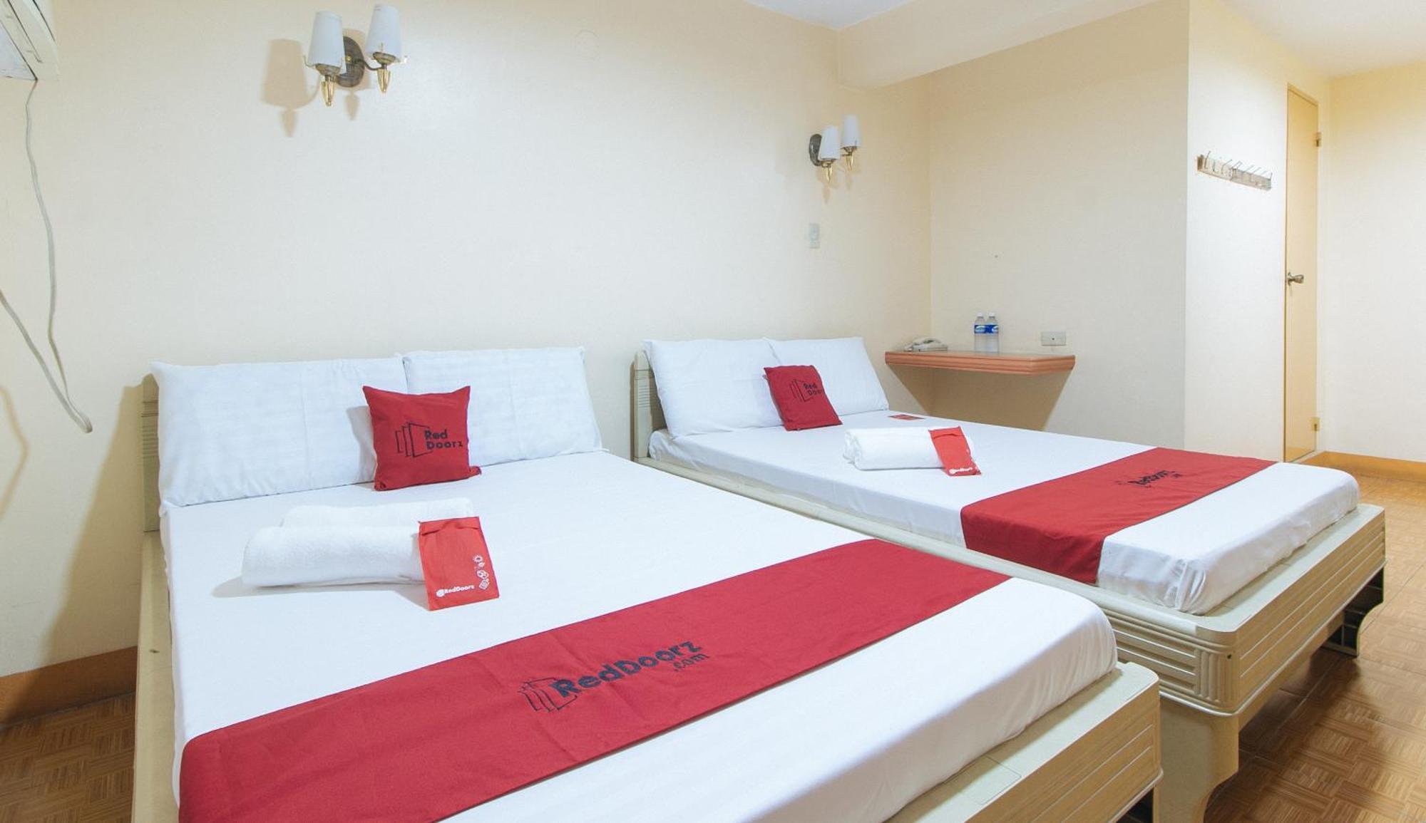 Reddoorz @ Golden Victory Hotel Mabalacat Pampanga מראה חיצוני תמונה