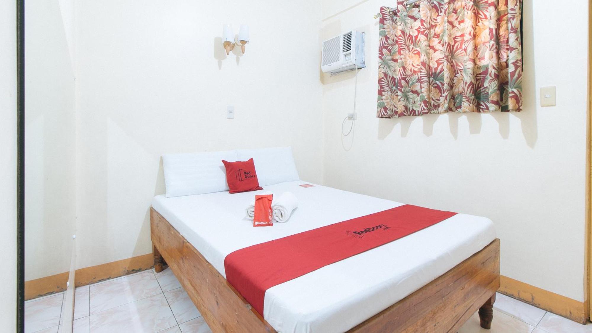 Reddoorz @ Golden Victory Hotel Mabalacat Pampanga מראה חיצוני תמונה